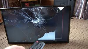 Kako do 100% zaščititi svoj televizijski zaslon pred poškodbami?