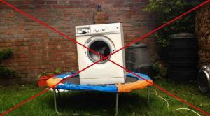Zakaj ne bi vrgel star pralni stroj. 6 preproste korake svoje "rehabilitacijo"