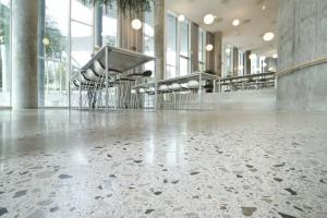 Poliran beton: kako narediti poceni in izvirno tla