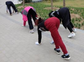 Kitajski izboljšati cerebralno prekrvavitev, svetujemo, da hodi po vseh štirih. In svetuje Bubnovsky in pilates