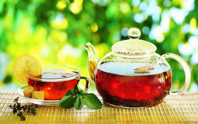 Koliko skodelic čaja lahko pijete v enem dnevu?