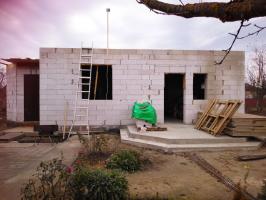 Gradnja hiše (priprava zidov)