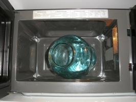 Sterilizacijo kozarci za prazne v mikrovalovni pečici: zanesljiv in hiter